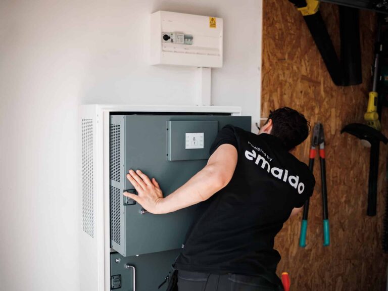 Miljøvenlig energi døgnet rundt: Batteriernes rolle i solcelleanlæg
